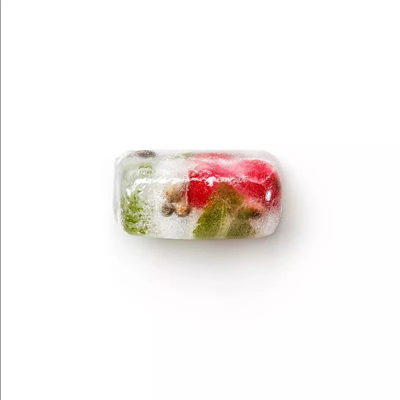 LEKUE Rectangular Ice Cube Tray with Lid, Red, 15 Cubes, Platinum Silicone