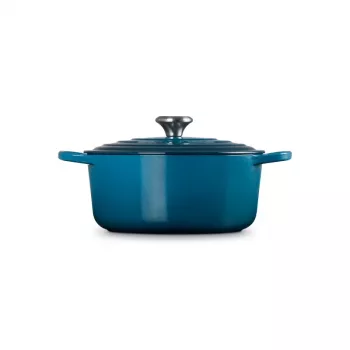 Le Creuset Signature Round Cast Iron Casserole, 26 cm, 5.3 L, Marseille Blue