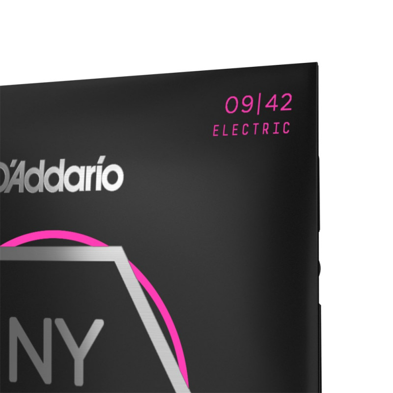 D'Addario NYXL0942 electric guitar strings, 09–42