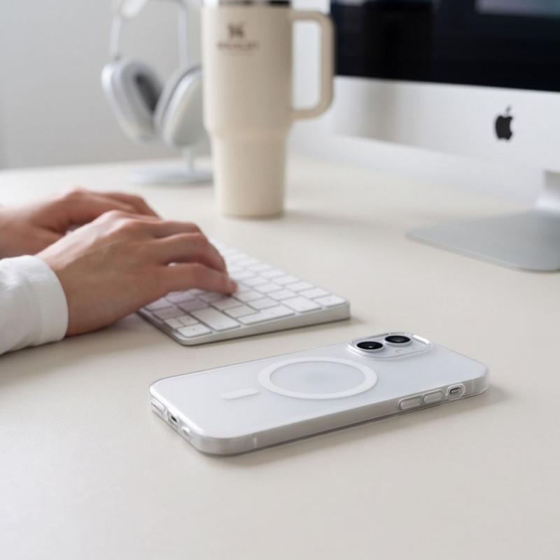 Tech-Protect MagZero MagSafe Case for Apple iPhone 17, Matte White