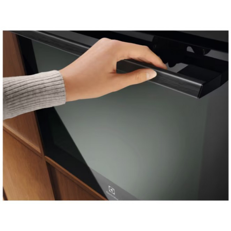 Electrolux LOX8P87WZ built-in electric oven, 72 L, 3490 W, black