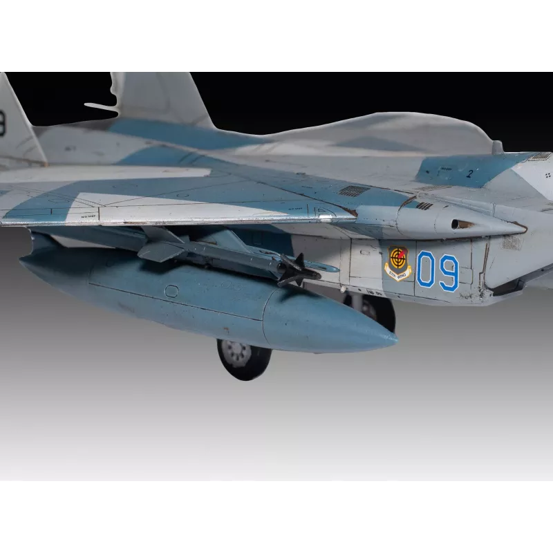 Revell Boeing F-15C Eagle Plastic Model Kit, 1:72 (03778)