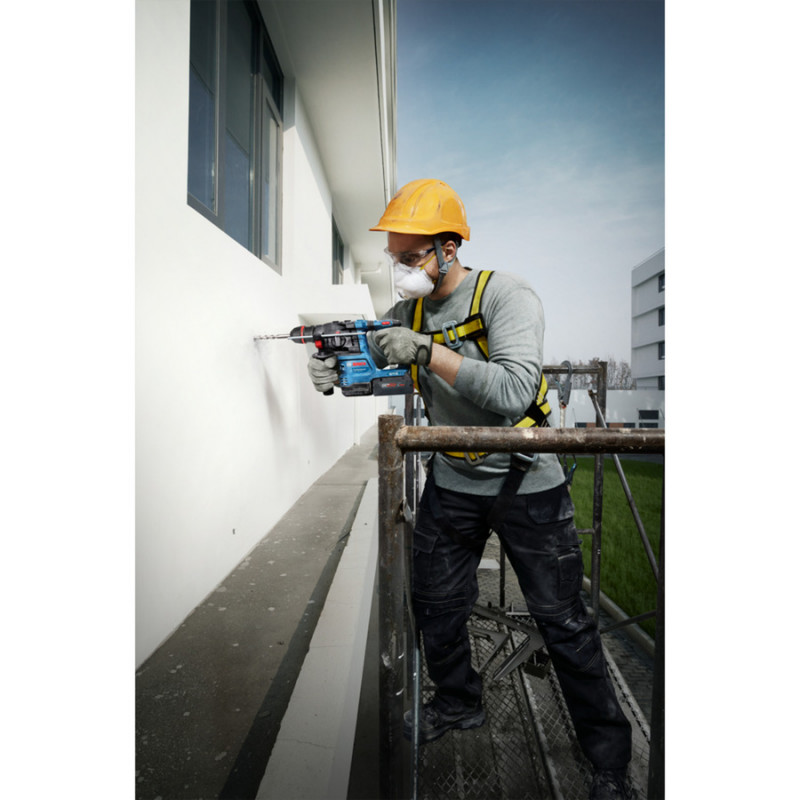 Bosch GBH 18V-22 X Professional Rotary Hammer 0611924101, 18 V, 2 J, 2 x 4.0 Ah Batteries