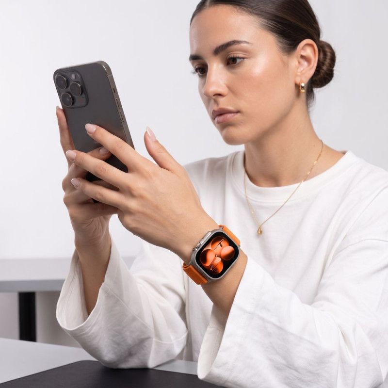 Tech-Protect Nylonloop Apple Watch 8 / 9 / 10 / 11 / 12 / SE / Ultra 44/45/46/49 mm Watch Strap, Orange
