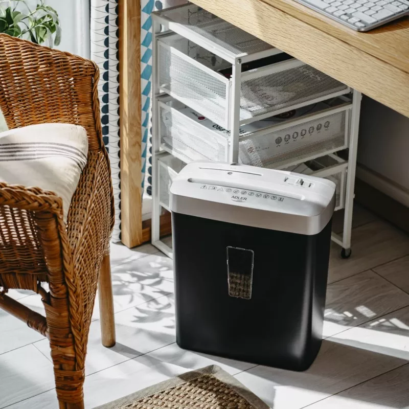 Adler AD 1037s Silver Strip-Cut Paper Shredder, 5 Sheets, P-1 Security, 10L Bin