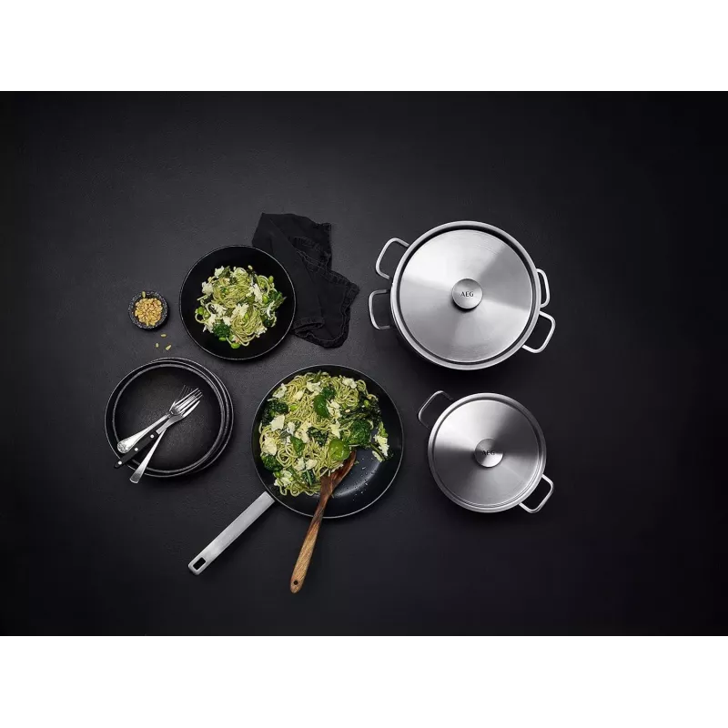 AEG A4SS Stainless Steel Cooking Pot with Glass Lid, 3.5L