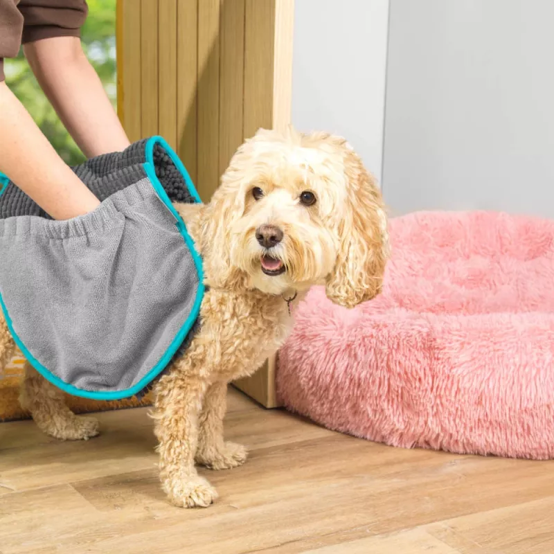 Beldray LA036164UFEU7 Anti-bac Pet Drying Towel With Pockets