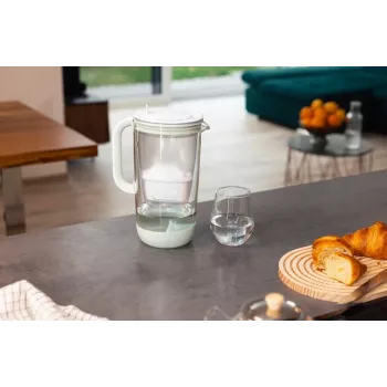 BRITA Style Glass 2.5L Filter Jug with MAXTRA PRO Filter - Mint