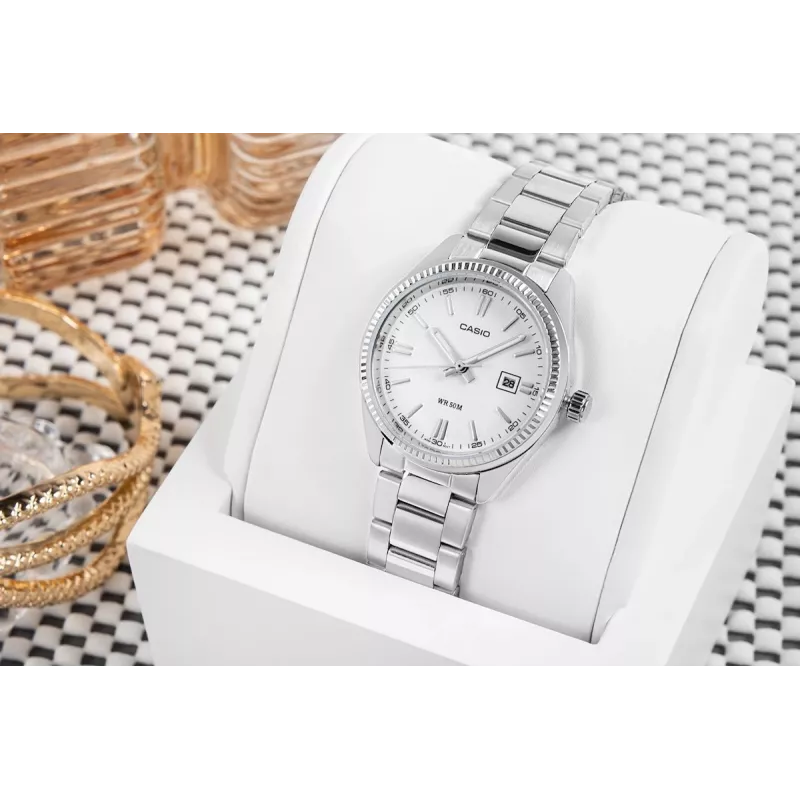 CASIO LTP1302PD7A1V Unisex Analog Quartz Watch, Silver Stainless Steel, 34.5 x 30.2 x 8.7 mm