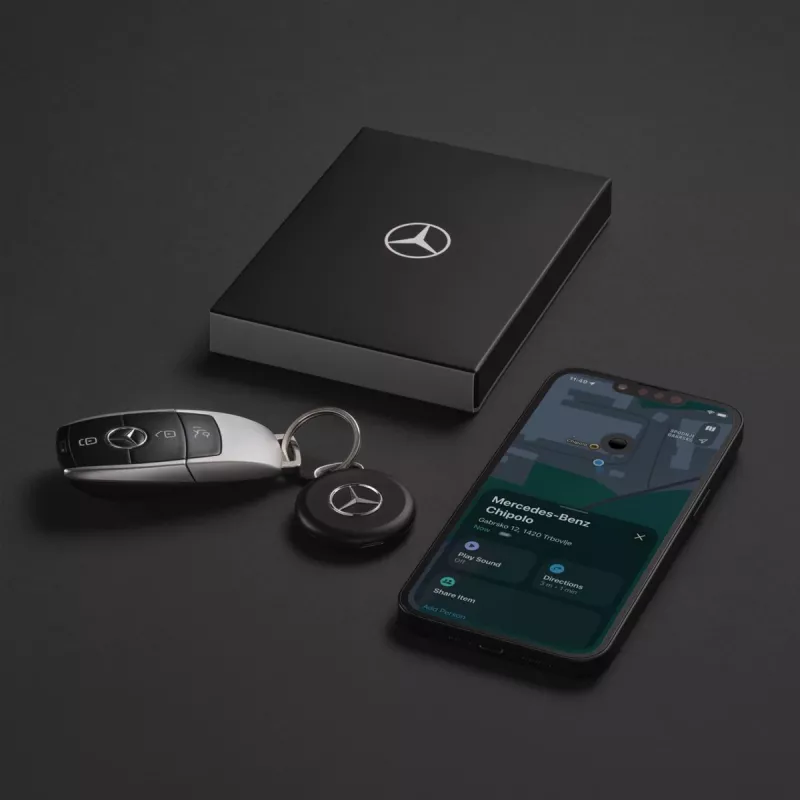 Chipolo LOOP Mercedes – Rechargeable Bluetooth Tracker with Silicone Loop for iOS & Android, Black