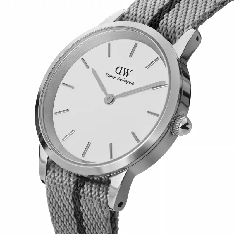 DANIEL WELLINGTON Petite Lumine Women's Watch 26mm Silver Stainless Steel Mesh DW00100679