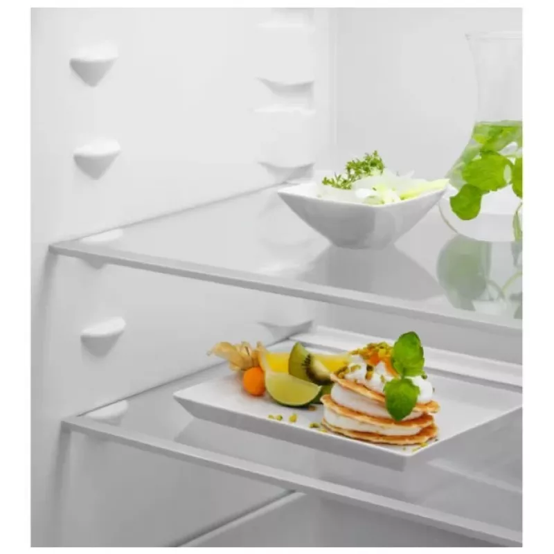 Electrolux LNA7NE18S Integrated Fridge Freezer - 253L Total Capacity, Low Frost, E Energy Class