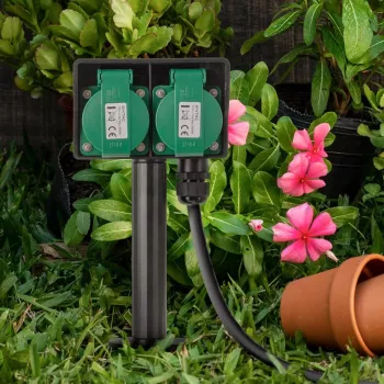 Entac Outdoor Power Socket with Ground Spike IP44 2-Way 5m