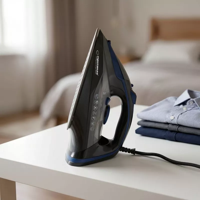 Esperanza EHI012 2600W Ceramic Soleplate Steam Iron, Black