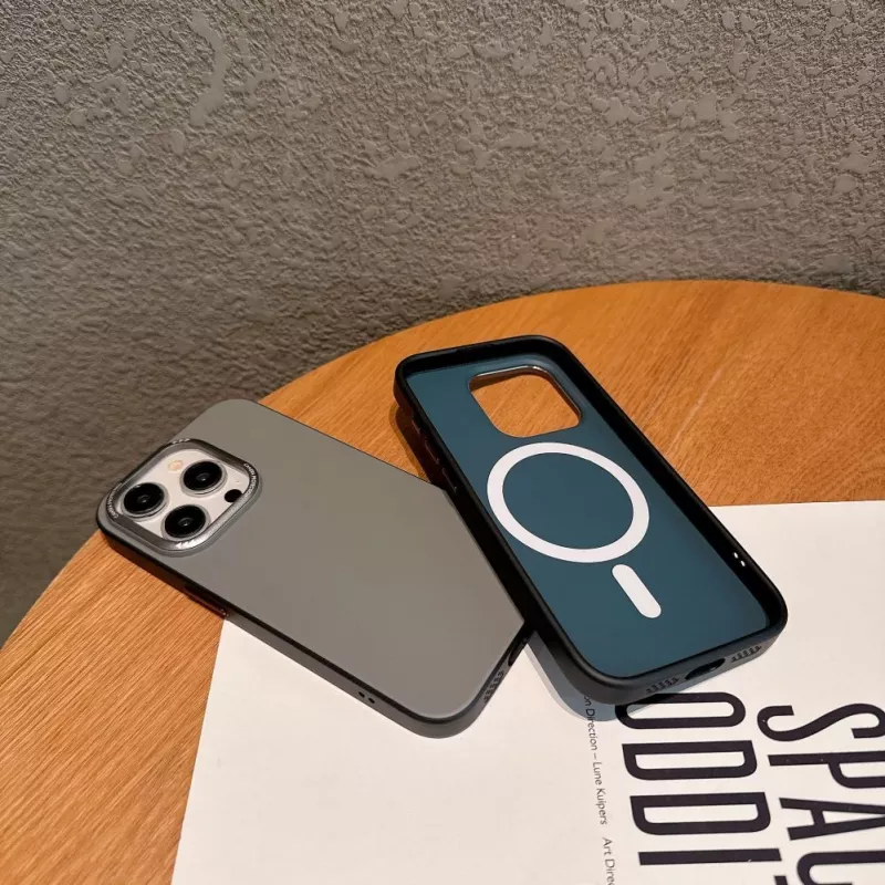 Evelatus Apple iPhone 16 Pro Max PC NeoCase with MagSafe Brown