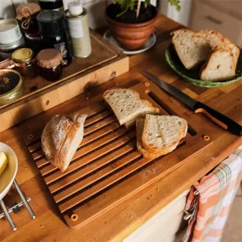 Fiskars 1059230 Rectangular Bamboo Cutting Board 35 x 25 cm