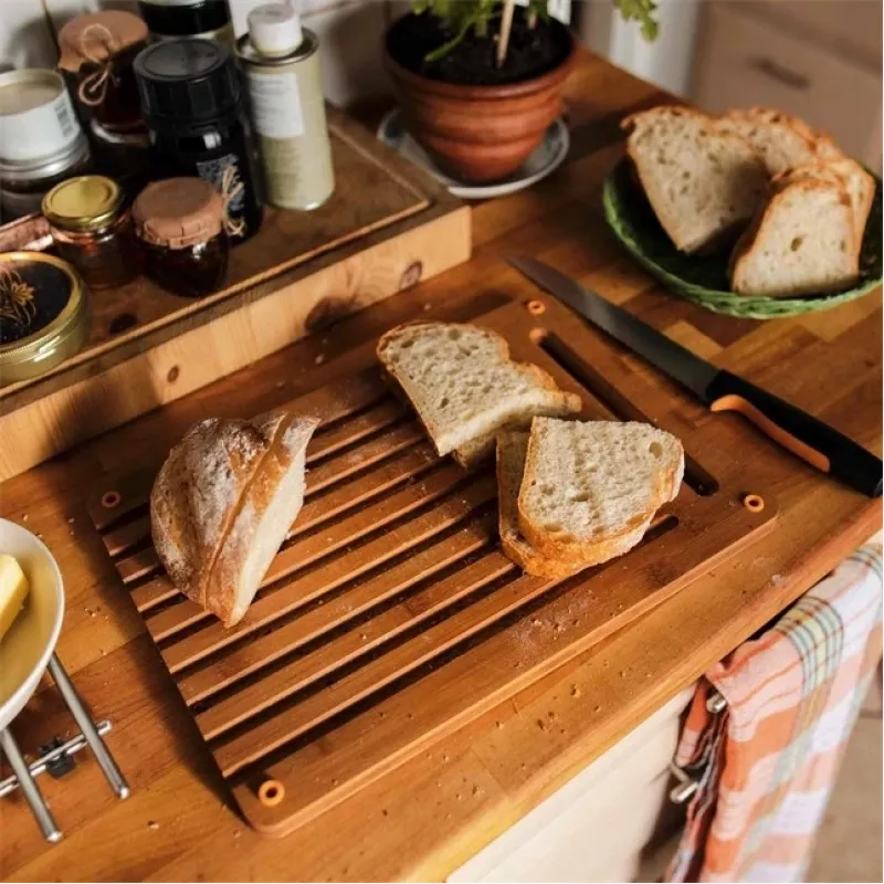 Fiskars 1059230 Rectangular Bamboo Cutting Board 35 x 25 cm
