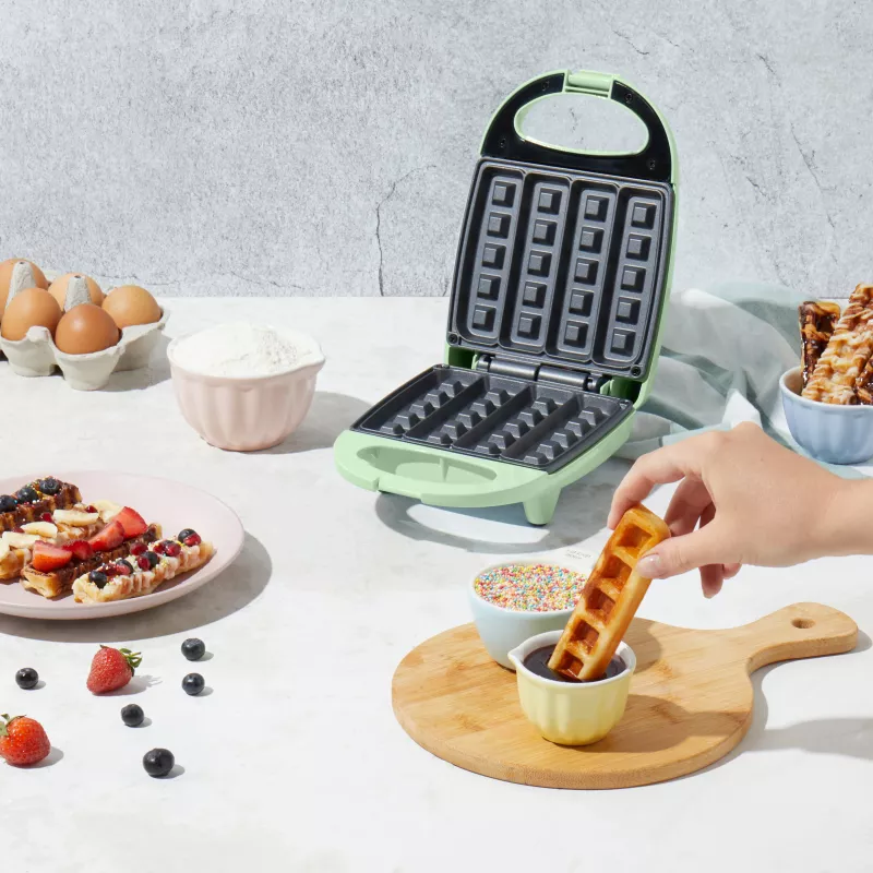 Giles & Posner EK5419NGSGRVDE Stick Waffle Maker