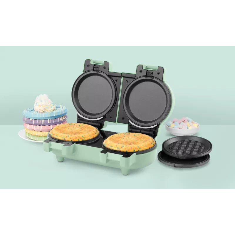 Giles & Posner EK5922GSGRVDE Double Waffle Maker - 1200W, Non-Stick, Black/Silver
