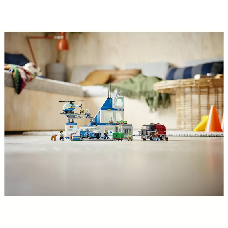 LEGO City Police Station Building Set 60316