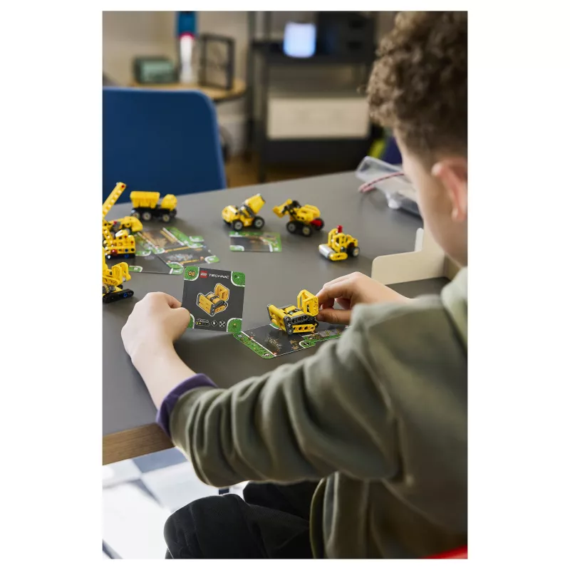 LEGO Technic 42233 Mighty Machines
