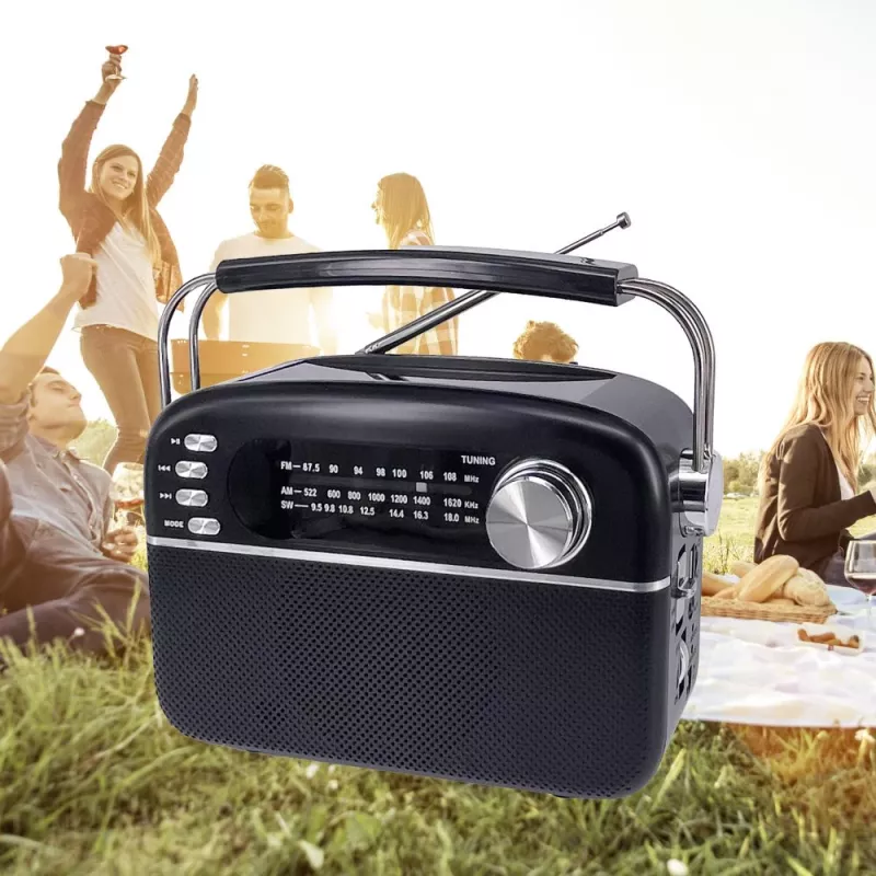 Manta RDI918B Portable CD Player with FM Radio, MP3 Playback, USB and AUX Input, Black