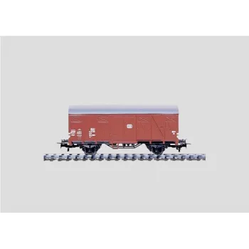 Märklin 4410 H0 Refrigerator Car with Brakeman's Cab, Löwenbräu Livery, Era IV