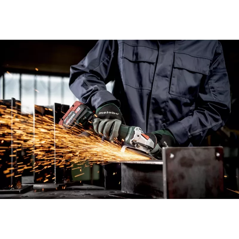 Metabo 613054650 125 mm 900 W Corded Angle Grinder, 10,000 RPM, M14 Spindle, Slide Switch, Restart Protection, S-automatic Safety Clutch