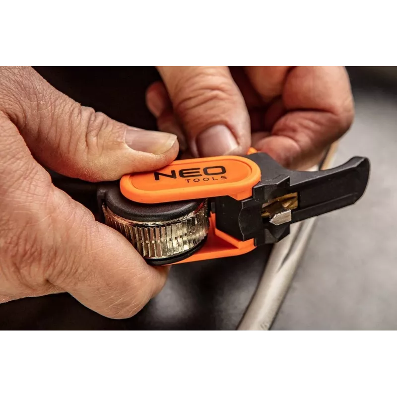 NEO TOOLS 01-400 Automatic Cable Stripper 0.5-6 mm² with Wire Cutter