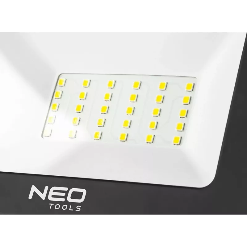 NEO TOOLS 99-063 20W COB LED Rechargeable Floodlight 1800lm IP65 with Power Bank