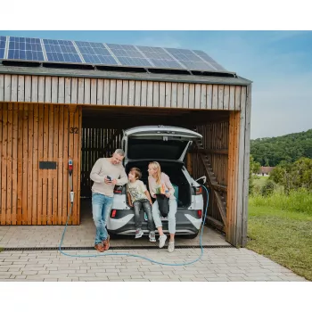 NRGkick Mobile Wallbox 16A 7.5m Pure for PV Charging (White, 11 kW, 7.5 Meter Cable, WLAN + Bluetooth)