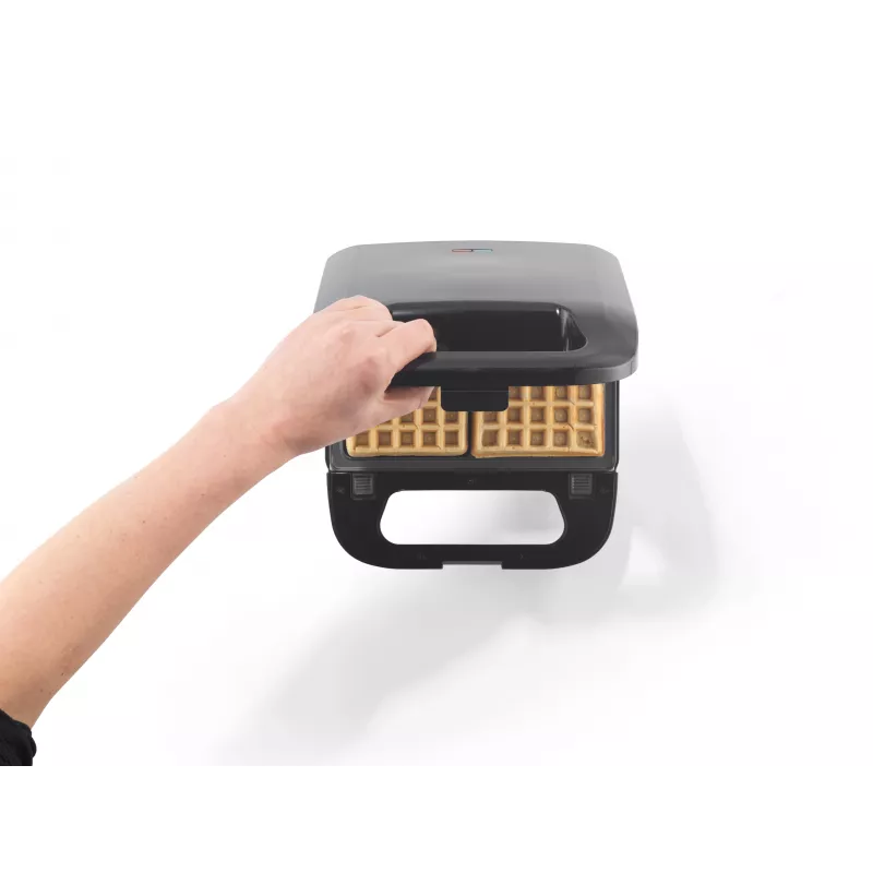Progress EK6666PVDE 3 in 1 Snack Maker - Waffle, Sandwich & Donut Maker, 900W, Black