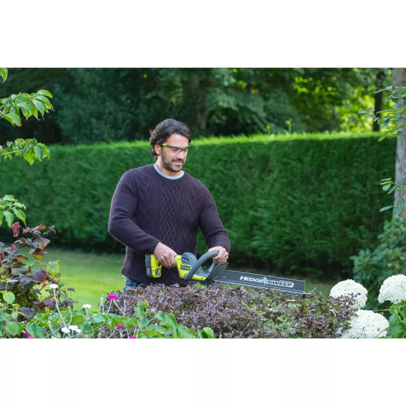 RYOBI ONE+ Cordless Hedge Trimmer RY18HT45A-0, 18V (Green/Black, Tool Only)