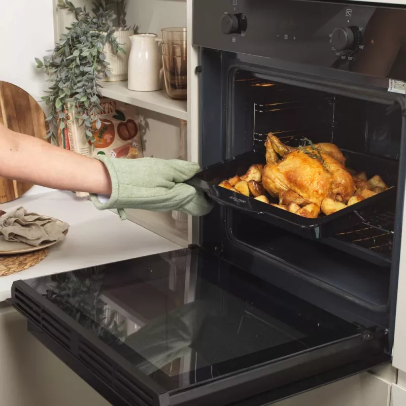 Salter BW14480 Brilliance Roaster - Heavy Gauge Carbon Steel, PFOA-Free Non-Stick, Charcoal, Oven Safe to 220°C