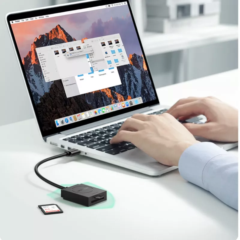 UGREEN USB 3.0 Dual Slot Card Reader for SD/TF Cards – 5Gbps Data Transfer