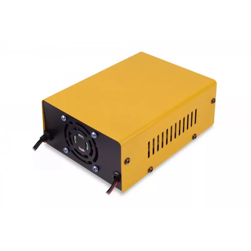VOLT POLSKA Smart Volt Battery Charger 6V/12V 15A with LCD Display and 7-Stage Charging